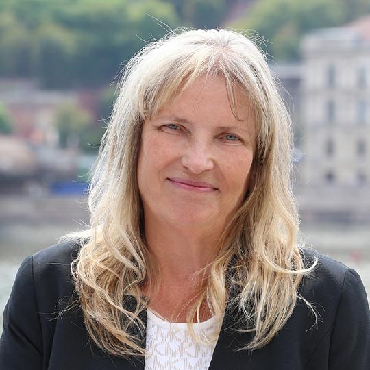 Tamásné Czinege Csilla