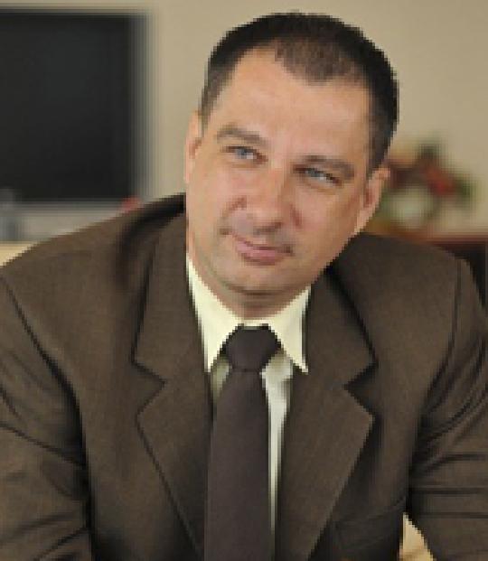 dr. Kazsuk Attila