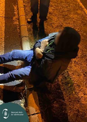 2FC0D4DA-C846-4B6D-A578-A5D29C6D1782 L.jpg