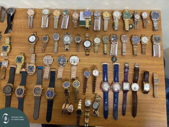 20251223_105842 L.jpg