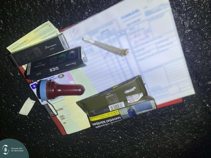 „Fűszag” buktatta le a kamionost